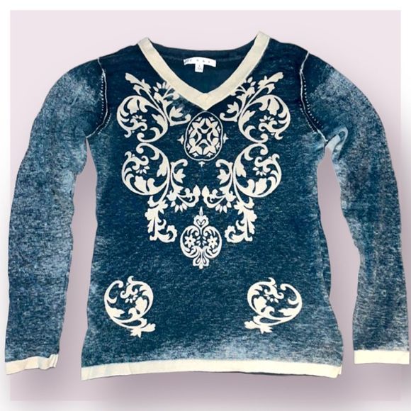 CAbi Tops - CAbi #261 Blue & Cream Damask V-Neck Long Sleeve Blouse Top Sz L